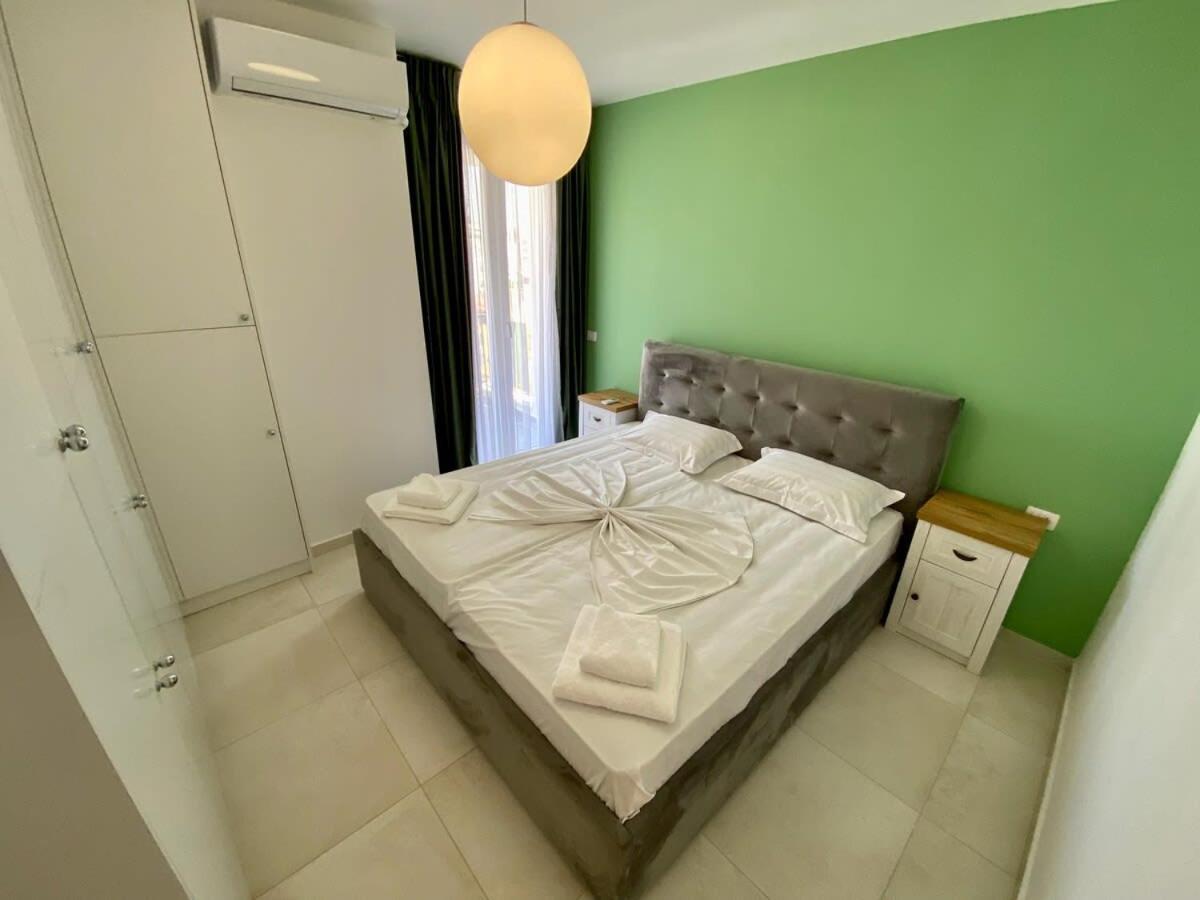 Navigator 525 Apartamento Durrës